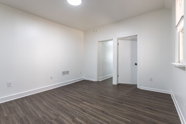 Building Photo - 974 Manton Way