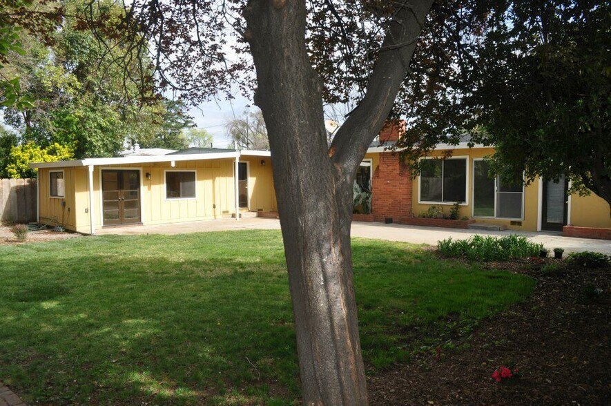 Building Photo - 1017 Downing Ave