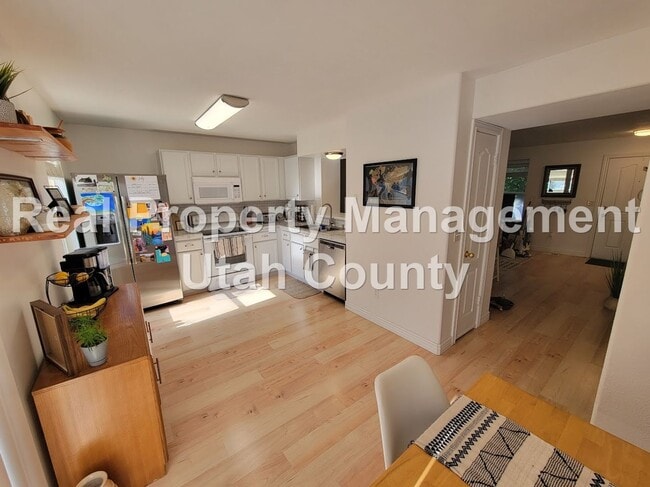 Building Photo - Eagle Mountain Townhouse