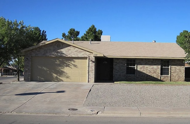 Building Photo - Fully Furnished Rental