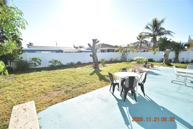 Building Photo - 2513 Gulf Blvd