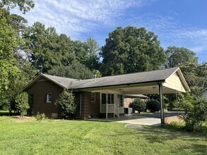 Building Photo - 5625 Potter Rd
