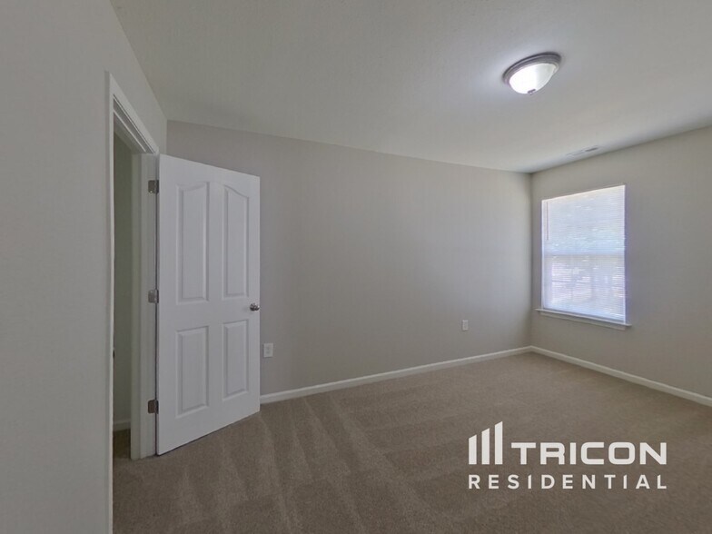 Building Photo - 6240 Stonefort Ct