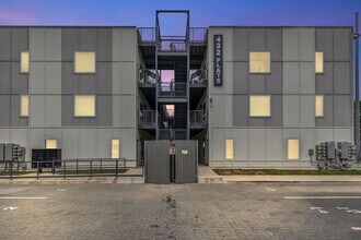 Building Photo - Simple living?  We got you.  $1200/mo water and laundry included in this 1 BR condo.