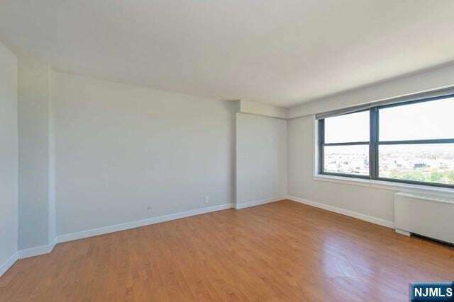 Building Photo - 285 Aycrigg Ave