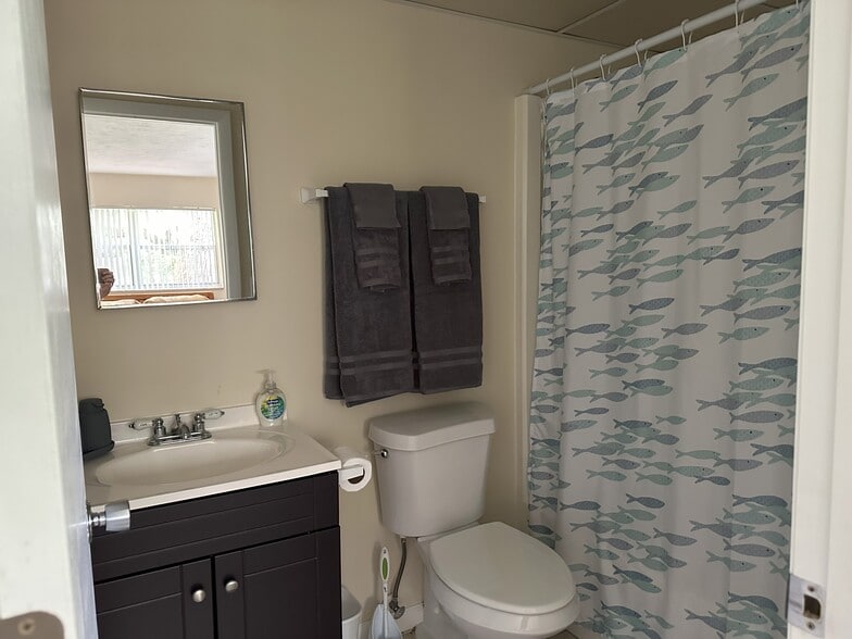 Master Bath - Taylor Creek Condominiums