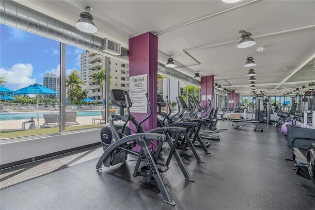 Building Photo - 100 Lincoln Rd