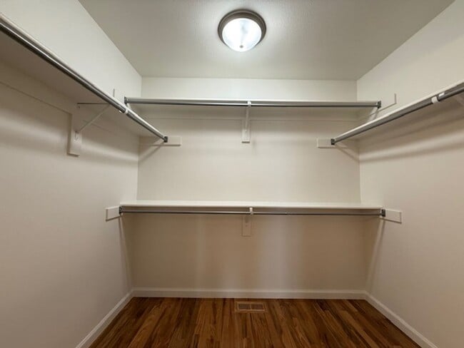 Building Photo - Fully Upgraded Executive Home For Lease