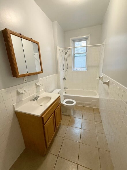 Building Photo - Glenwood Arms