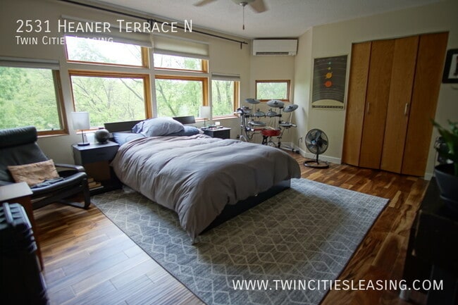 Building Photo - 2531 Heaner Terrace N