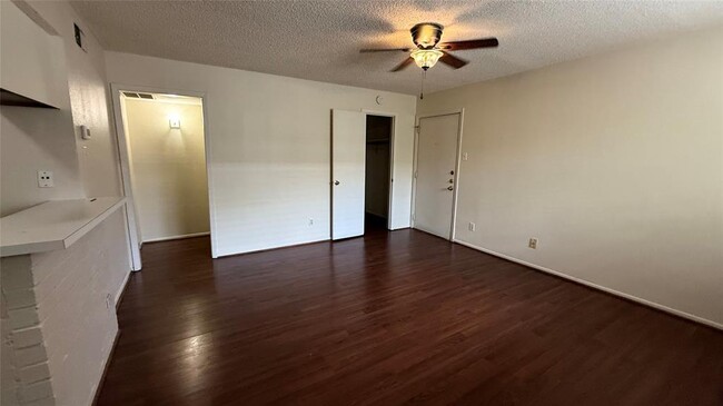 Building Photo - 1328 Bomar St