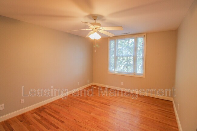 Building Photo - 1666 Back Creek Rd