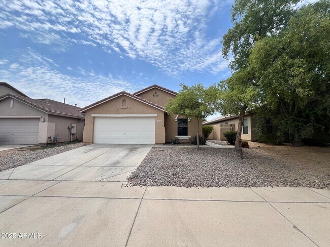 Primary Photo - 3119 W Silver Creek Dr