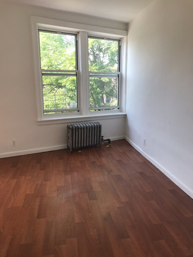 Building Photo - 507 82nd St