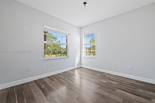 Building Photo - 874 NW 170th Terrace