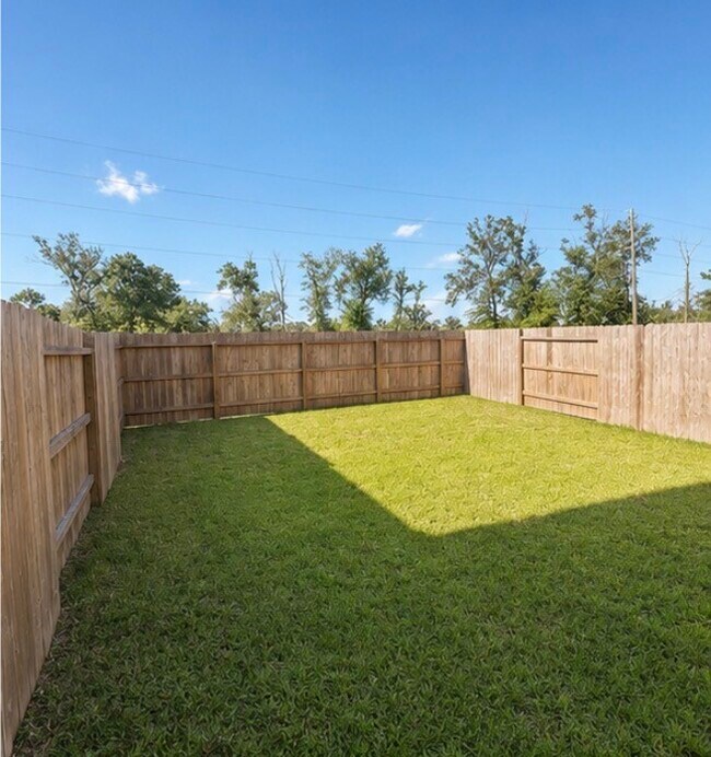 Building Photo - 21365 Carosella Dr