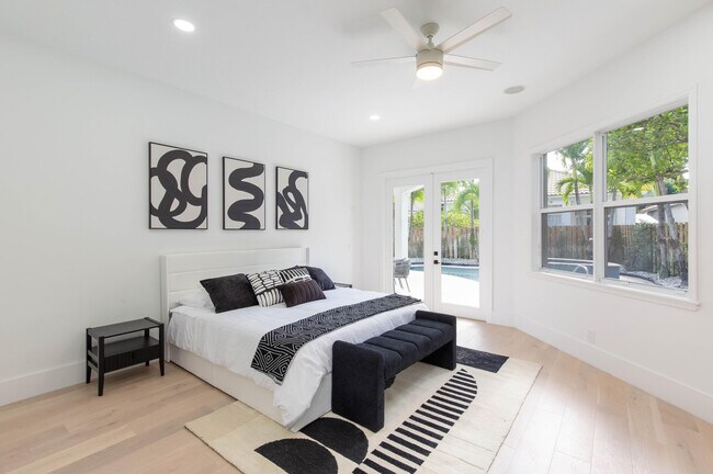 Building Photo - 2443 Players Ct