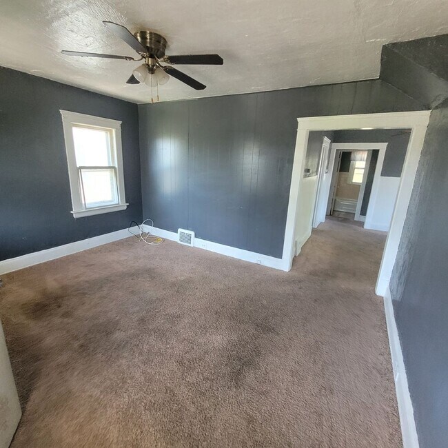 Building Photo - 13611 Beachwood Ave.