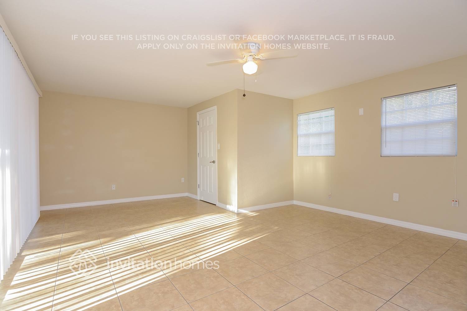 Building Photo - 3701 Schwalbe Dr