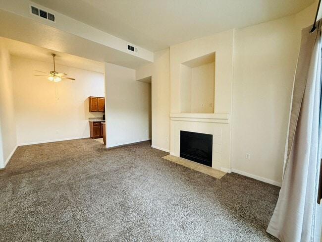 Building Photo - 3 bdrm, 2 bath Mission Hills Condo-Availab...