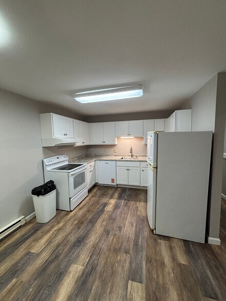 Building Photo - 236 Sewall St