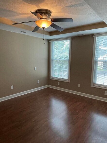 Master Suite 1 - 3309 Godfrey St