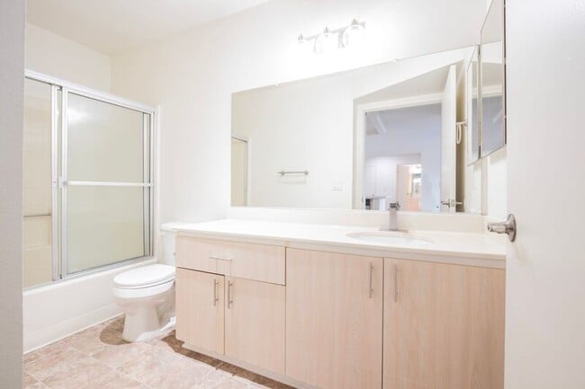 Building Photo - 10020 Zelzah Ave