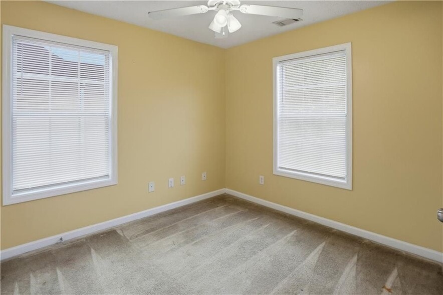 Building Photo - 796 Rock Ln