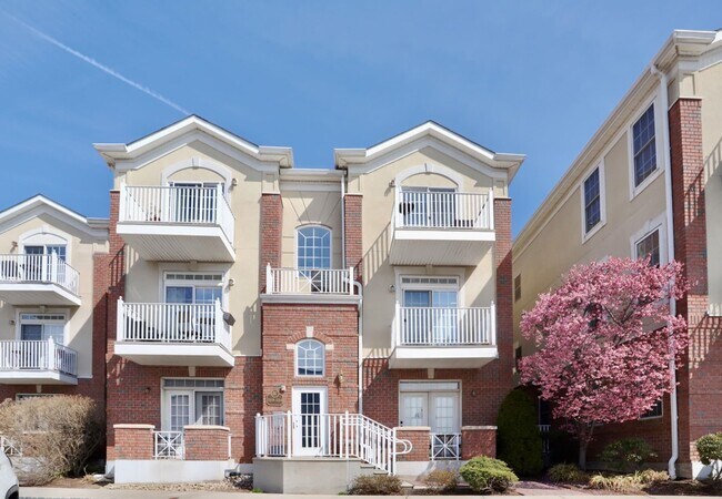 Building Photo - 7706 Marine Rd