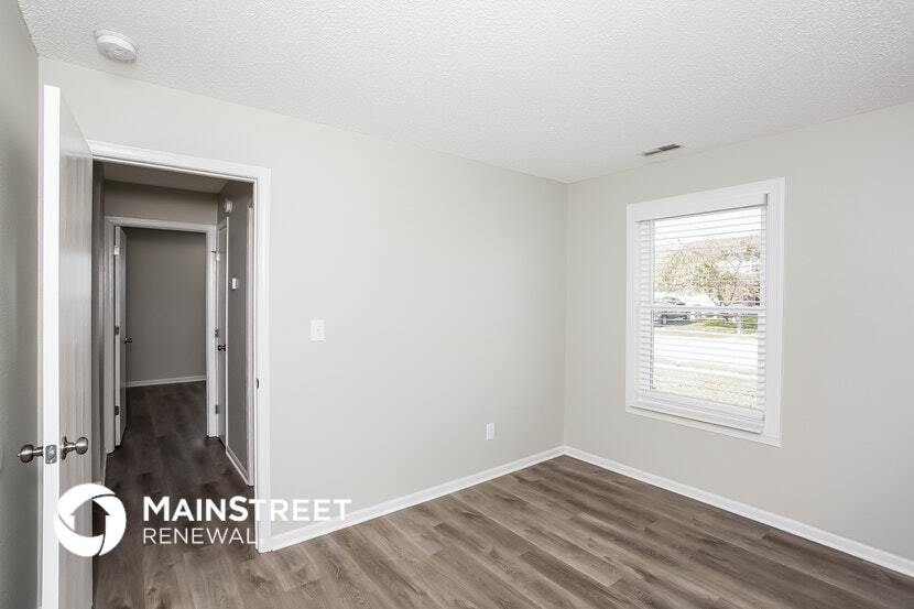 Building Photo - 4550 Riverbrook Ln