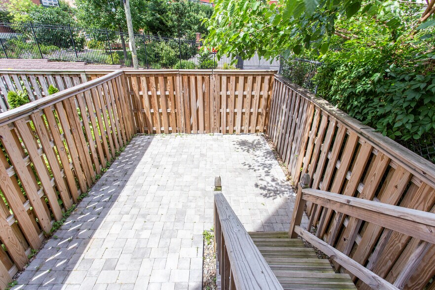 Building Photo - 1519 Ogden St