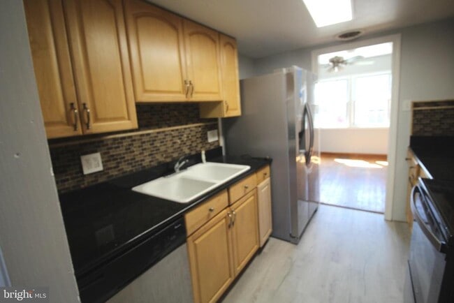 Building Photo - 2915 Pheasant Ln