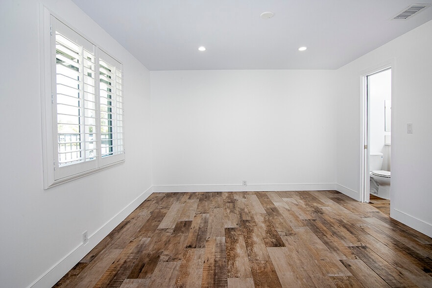 Bedroom 1 - 562 W 18th St