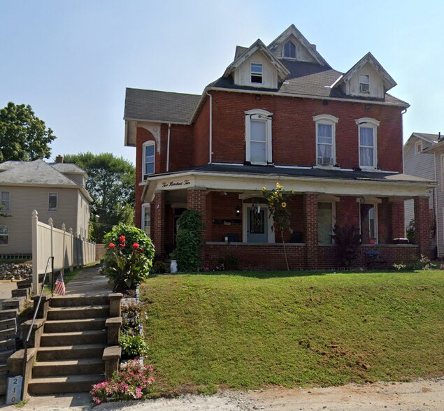 Primary Photo - 210 S 3rd St