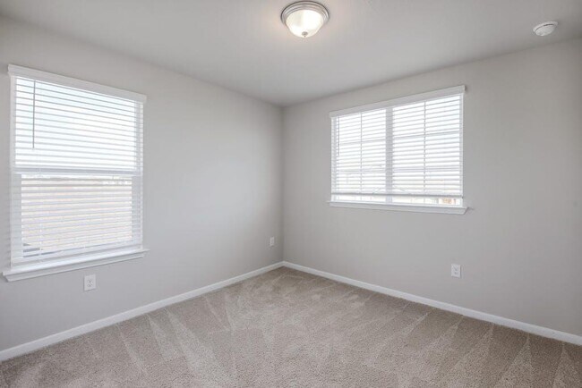 Building Photo - 14126 Macquarie Dr