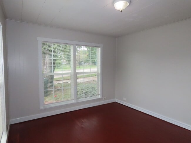 Building Photo - 1306 S Glenwood Blvd