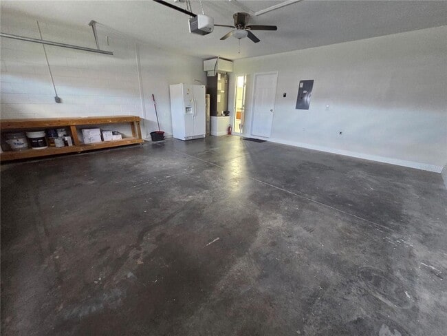 Building Photo - 330 Aldershot Ct