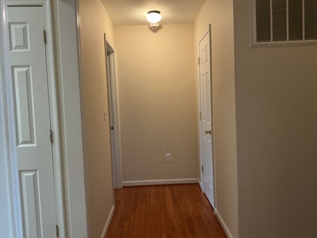 Building Photo - Welcome home!  Sought after Lake of the Woods!