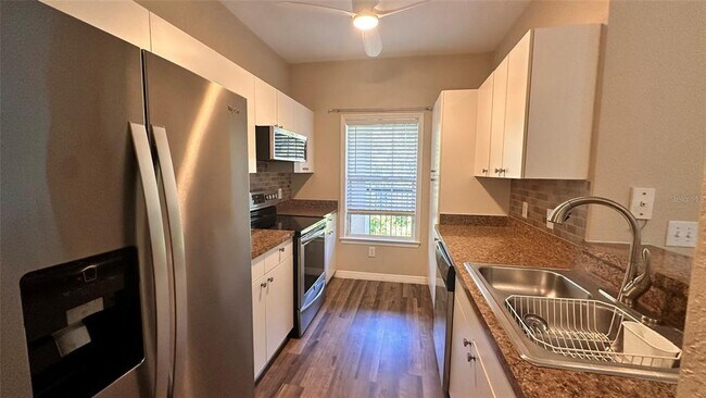 Building Photo - 3577 Conroy Rd