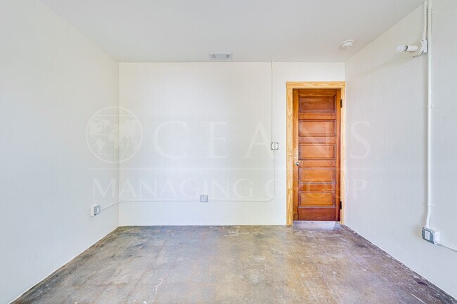 Building Photo - Historic Coquina Meets Modern Finishes 2 Bedroom 1 Bath Duplex in the Heart of Flagler Beach