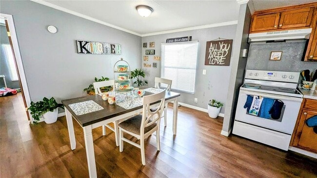 Building Photo - 6025 Old Polk City Rd