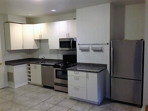 Building Photo - 3213 Josephine St