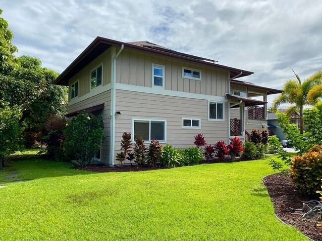 Building Photo - 75-654-654 Lalii Pl