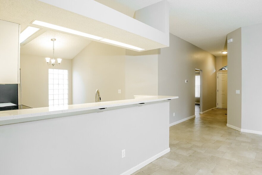 Building Photo - 1126 Brookwood Bluff Rd E