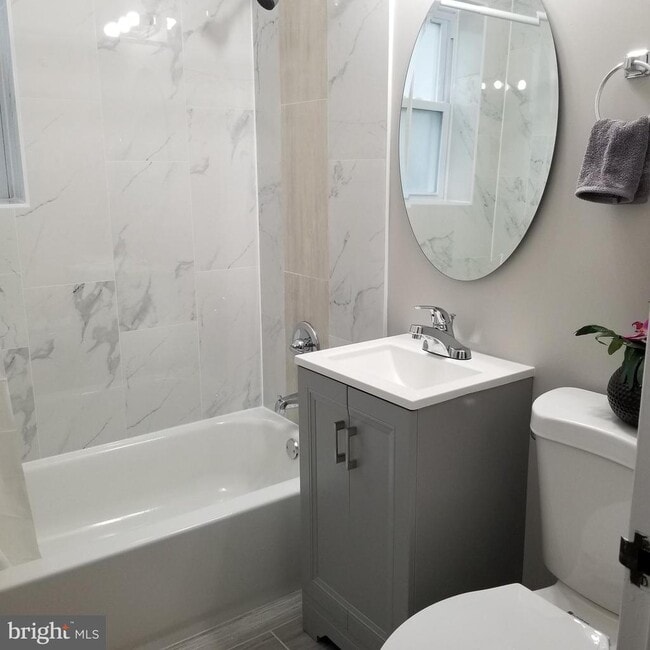 Building Photo - 4704 Red Fox Rd