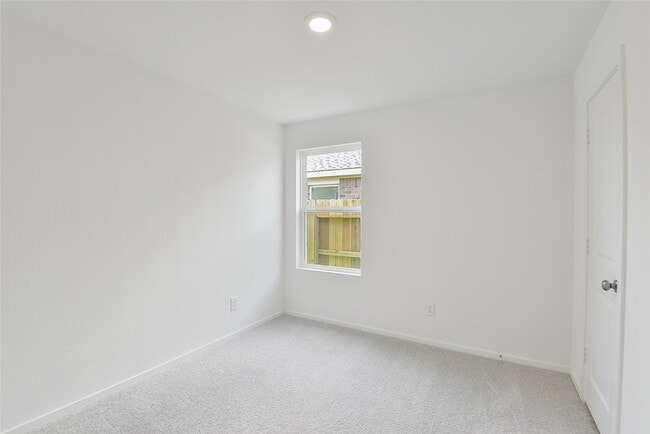 Building Photo - 16818 Great Highlands Dr