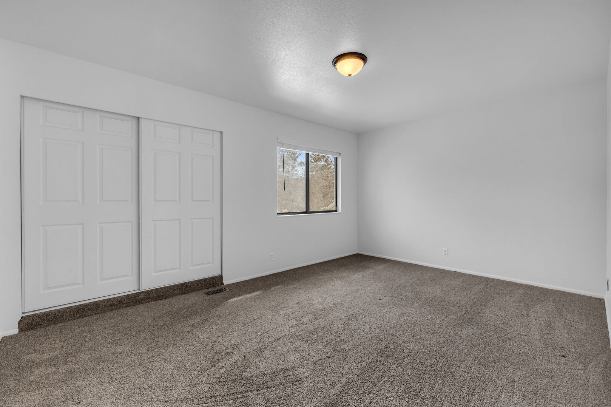 Building Photo - 955 Essex Ct Way