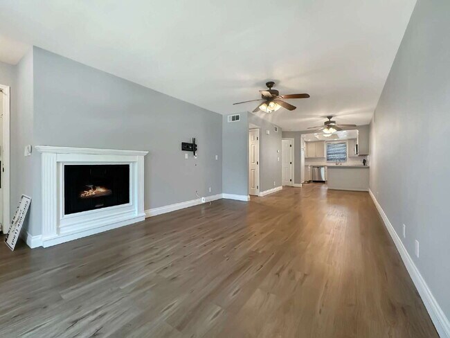 Building Photo - Beautifully Updated Lower-Level Condo with...