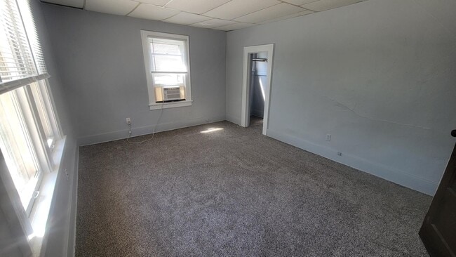 Building Photo - 20 N Willow St