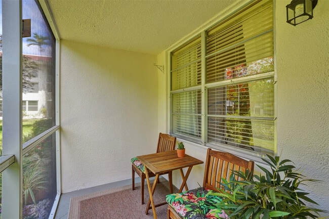 Building Photo - 4025 N Federal Hwy